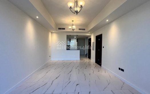 GORGEOUS 4 BED – SINGLE ROW , FAMILY LIVING