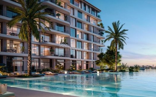 High Floor | Spacious | Beach Access