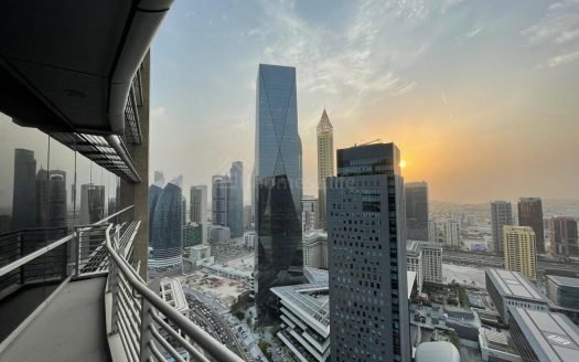 Low Floor | Balcony Studio | DIFC View