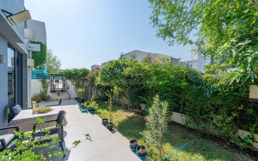 FULLY FURNISHED UPGRADED GOOD LOCATION
